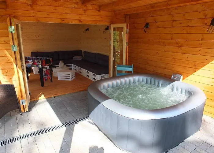 Traum Am Mit Sauna Und Whirlpool * Zislow